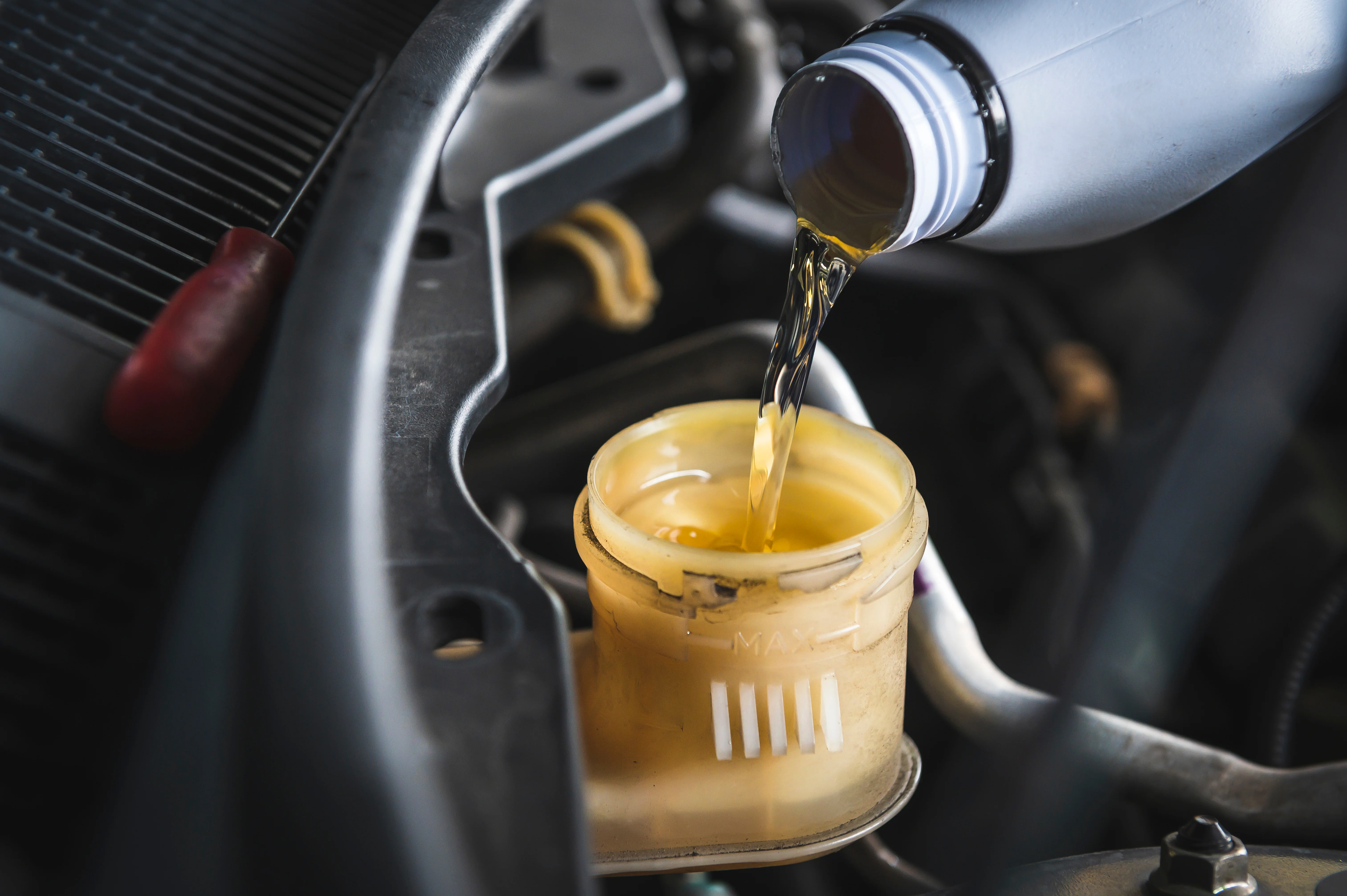 Liquide de freins : son rôle et comment le choisir ? 